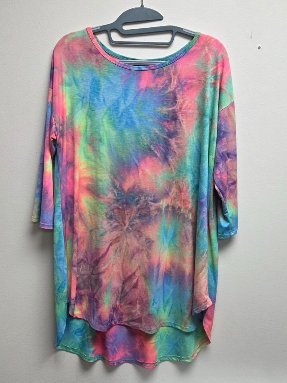 Women’s Large Paisley Grace Top – Tie-Dye